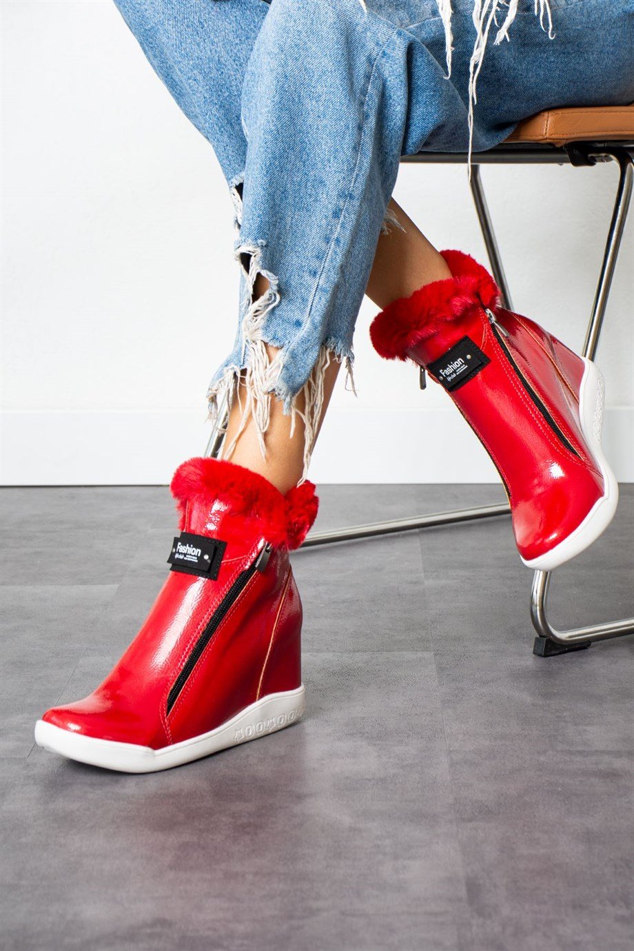 Labidu Kırmızı Topuklu Bot