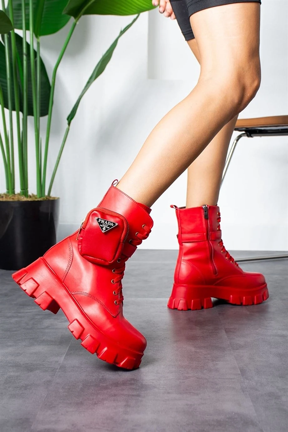 Alesta Dolgu Topuklu Kırmızı Deri Bot