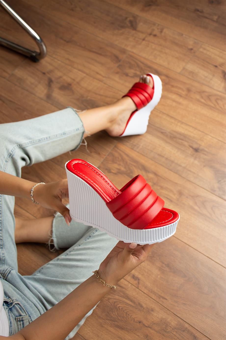 Modanizm Mystic Dolgu Topuklu Kırmızı Terlik