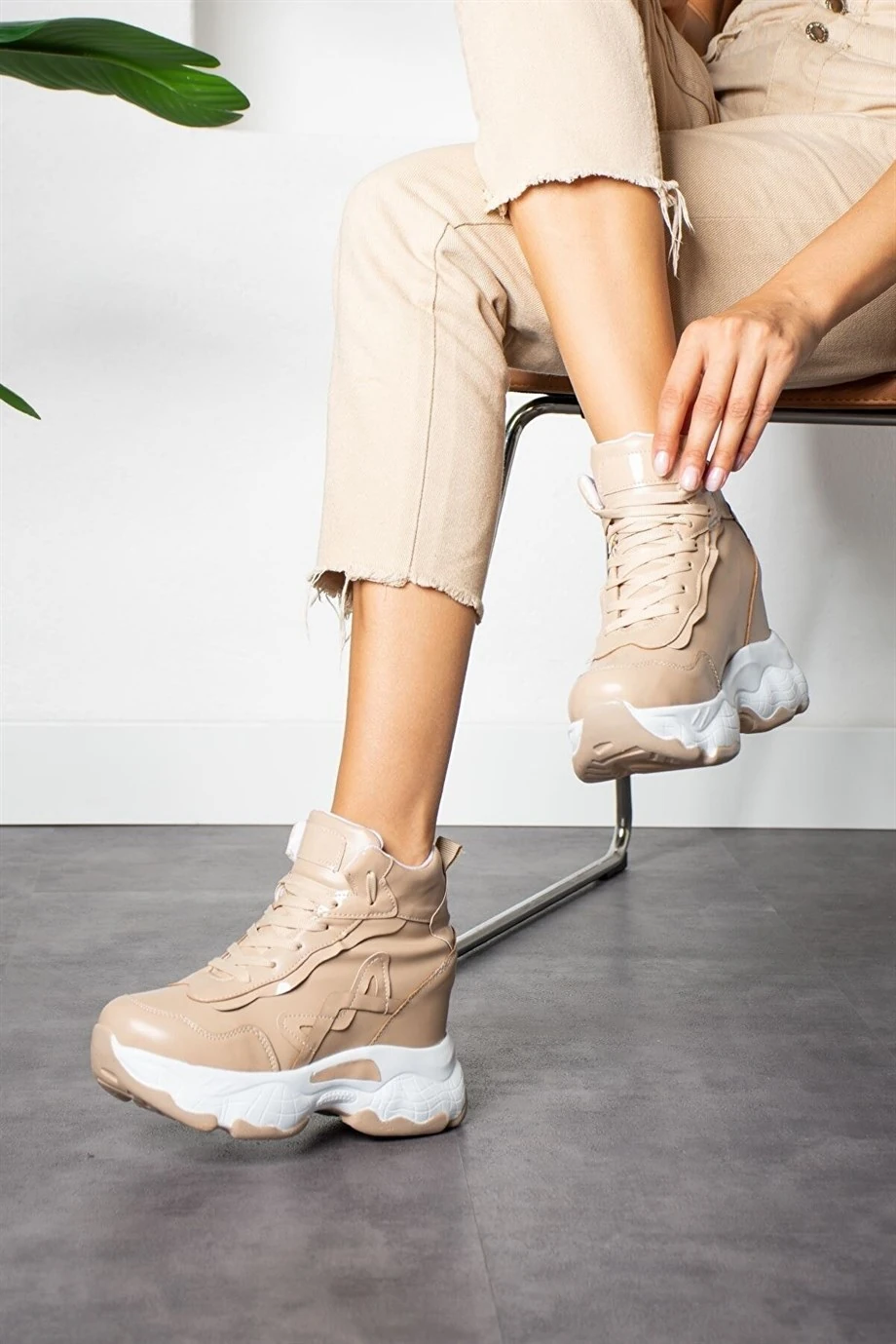 Brandy Krem Gizli Topuklu Spor Bot