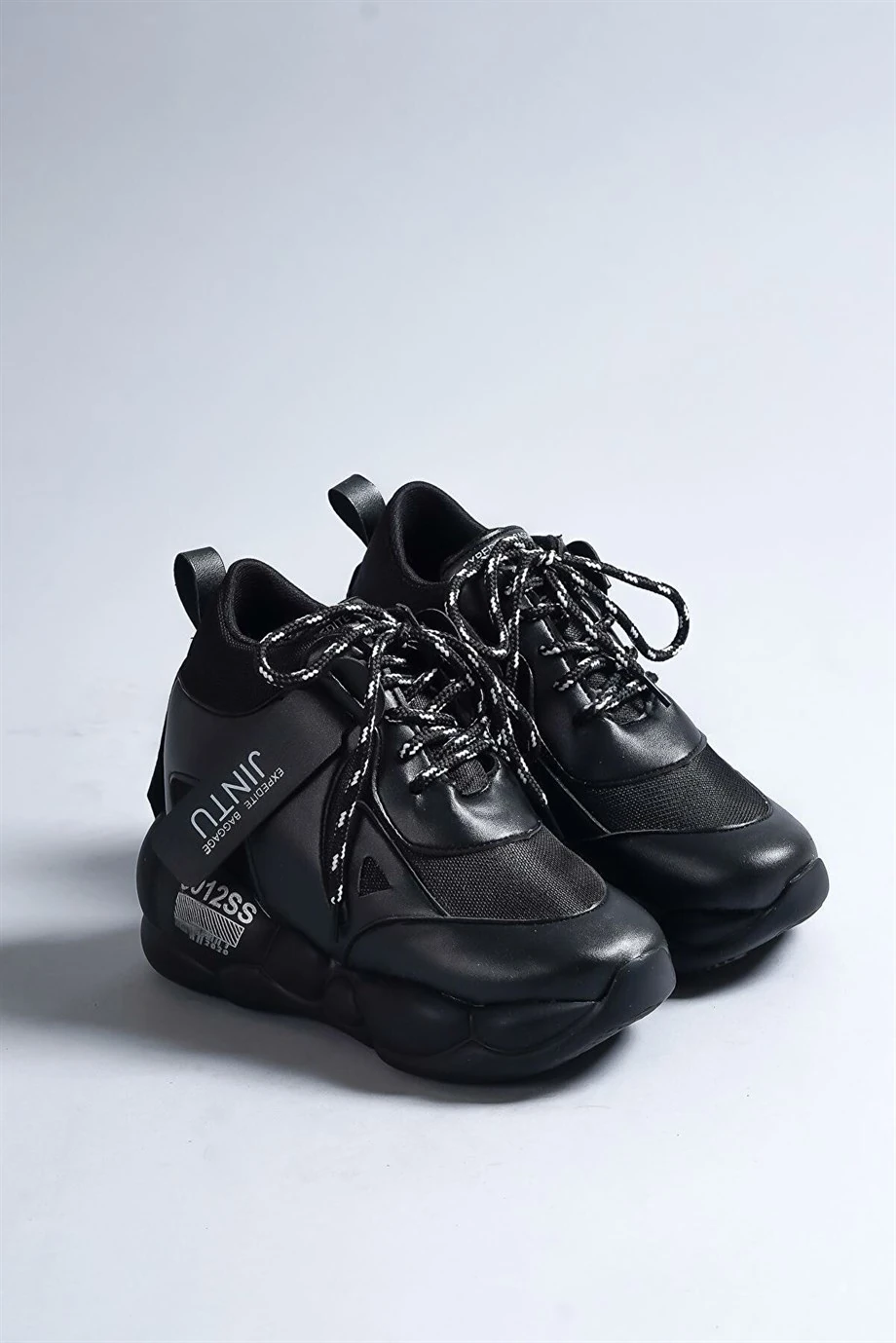 Jintu Black Gizli Topuklu Spor Ayakkabı