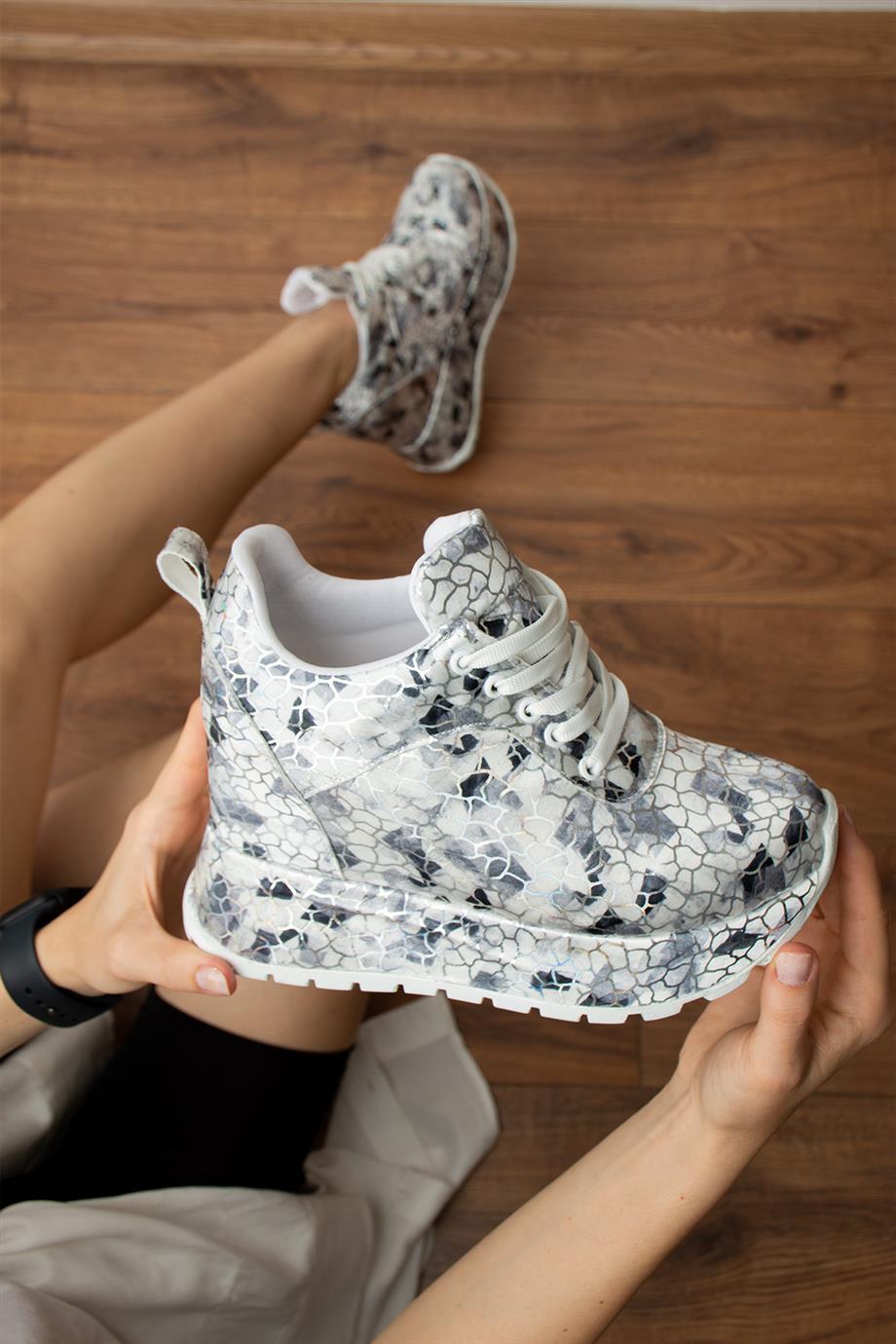 Modanizm Moralite Gizli Topuklu Gri Spor Ayakkabı