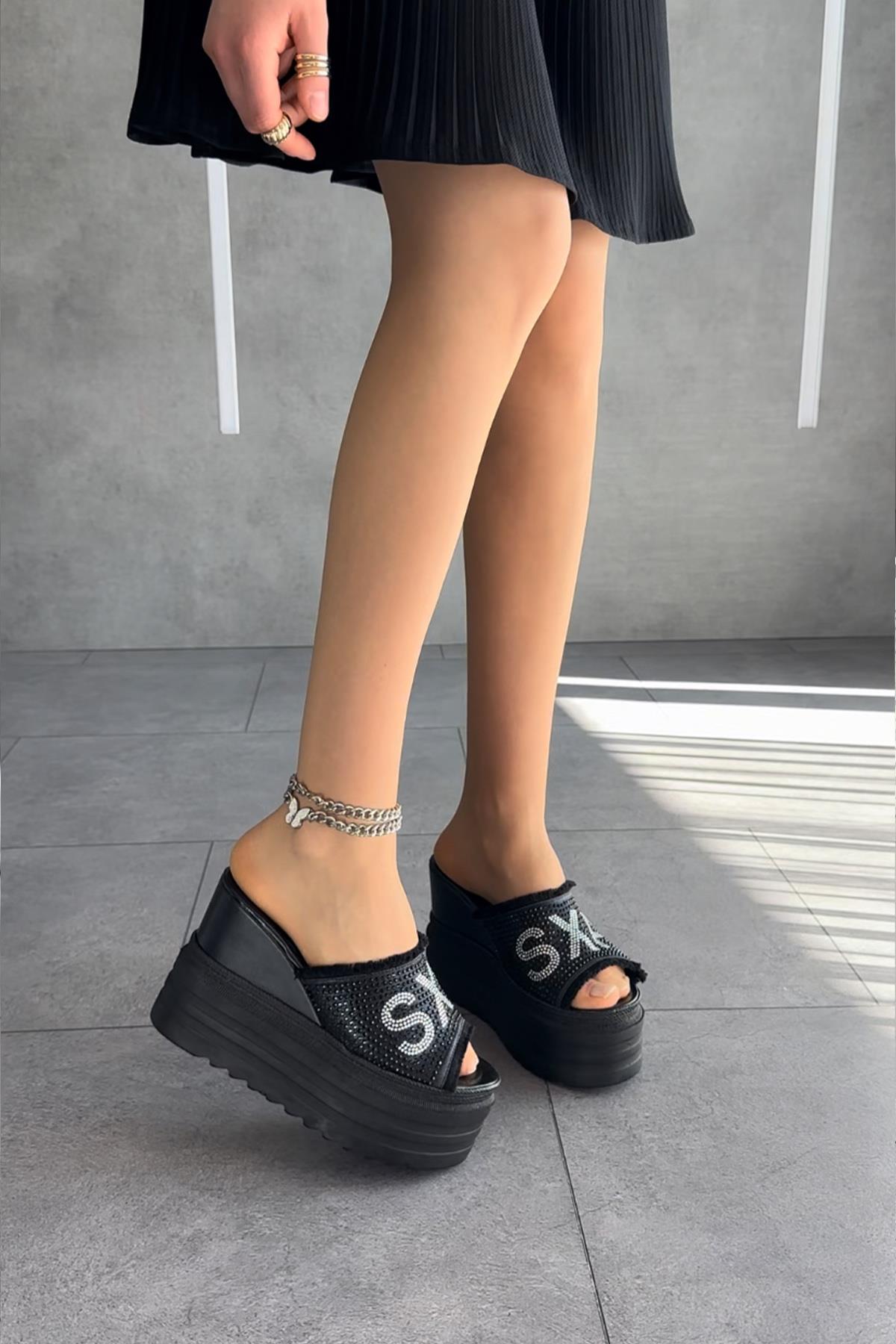 Sxf Black Dolgu Topuklu Terlik