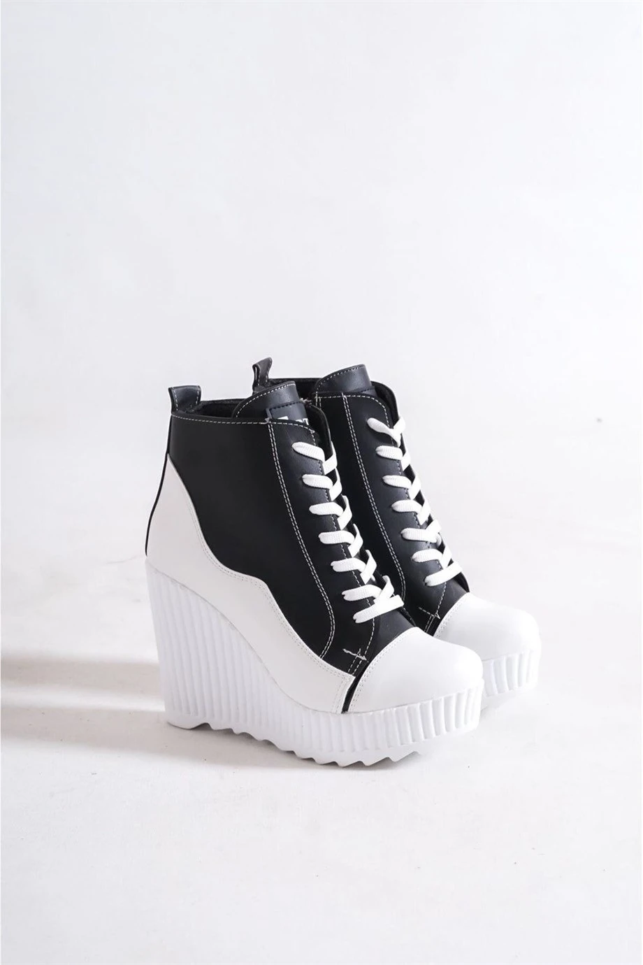 Stacy Siyah Dolgu Topuklu Bot