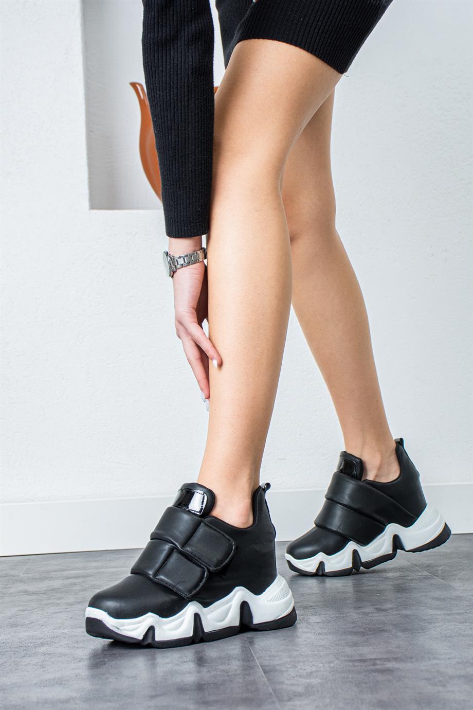 Modanizm Lexi Gizli Topuklu Siyah Spor Ayakkabı