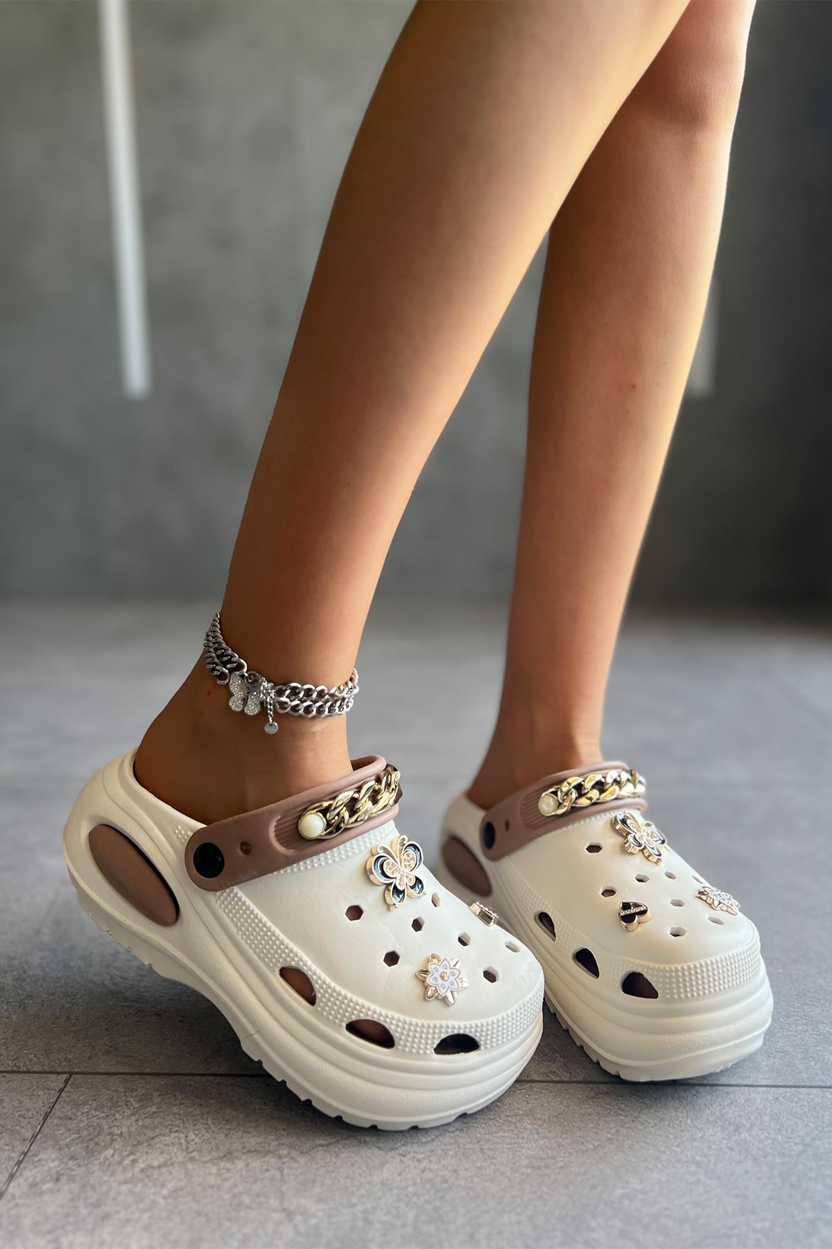 Modanizm Reich Krem Terlik