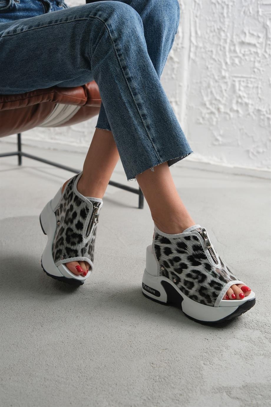 Modanizm Falb Zebra Desenli Spor Sandalet