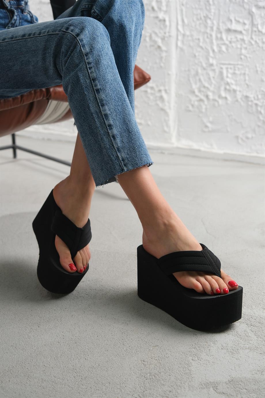 ShineStar Dolgu Topuklu Plaj Terliği