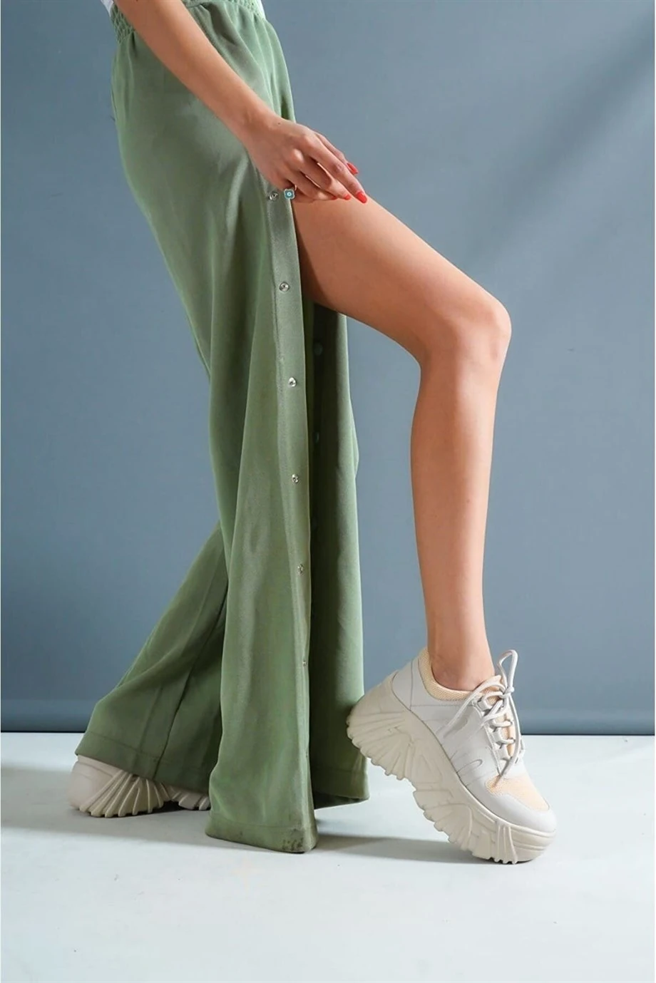 Lorena Krem Spor Ayakkabı