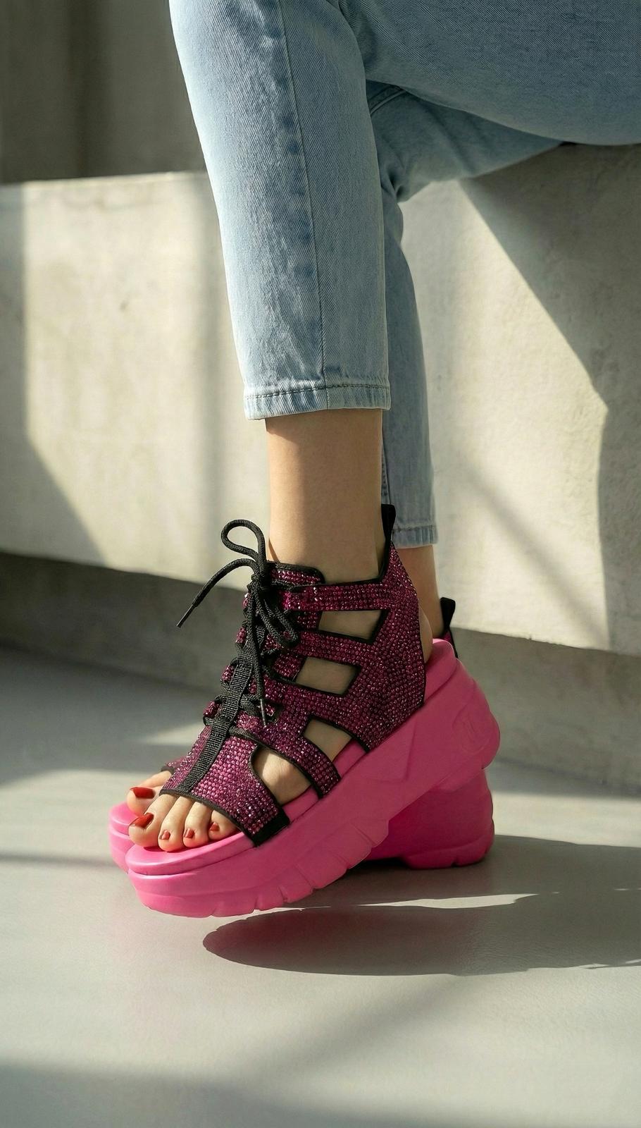 Modanizm Adorn Pembe Dolgu Topuklu Sandalet