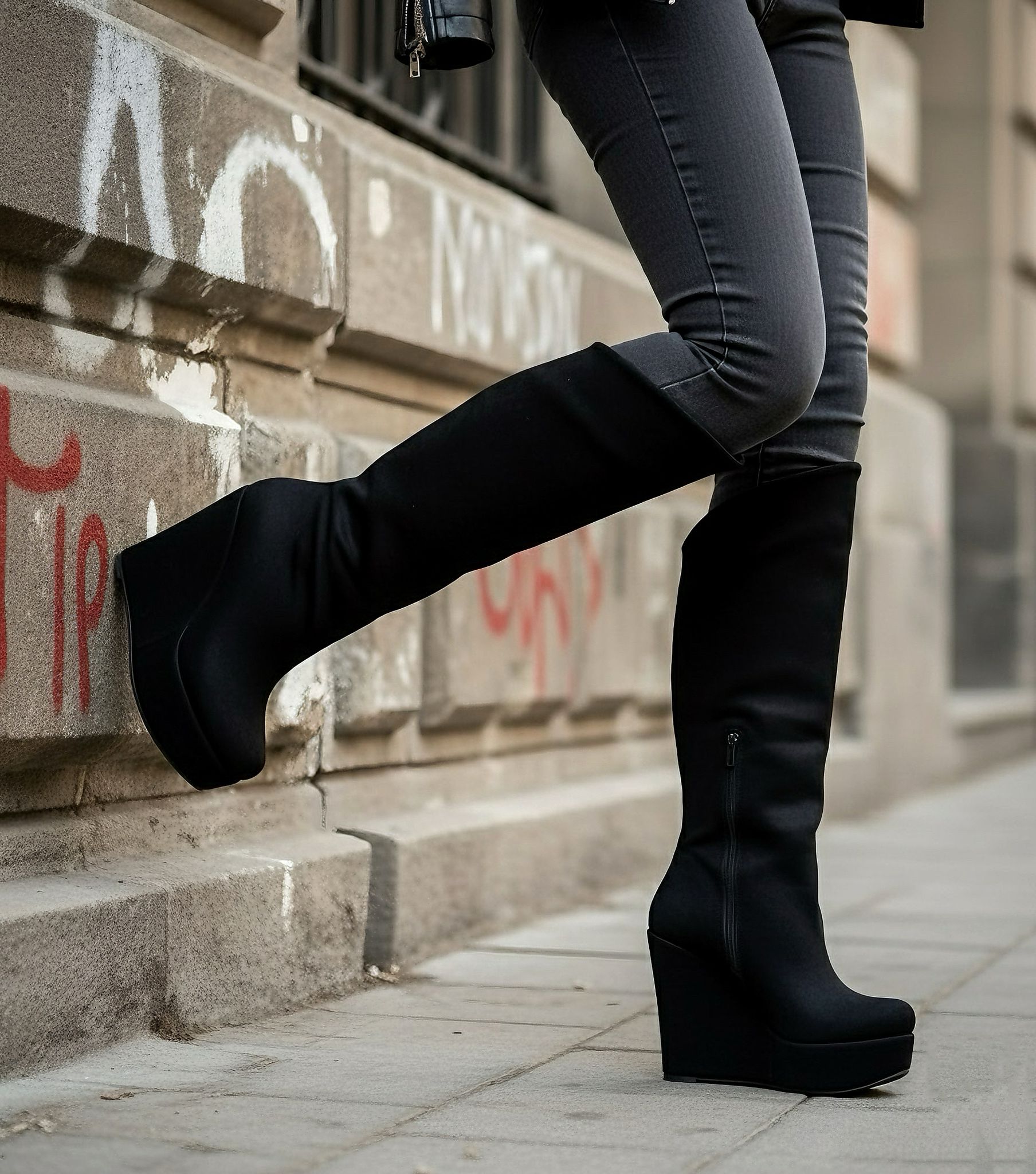 Cyher Dolgu Topuklu Çizme