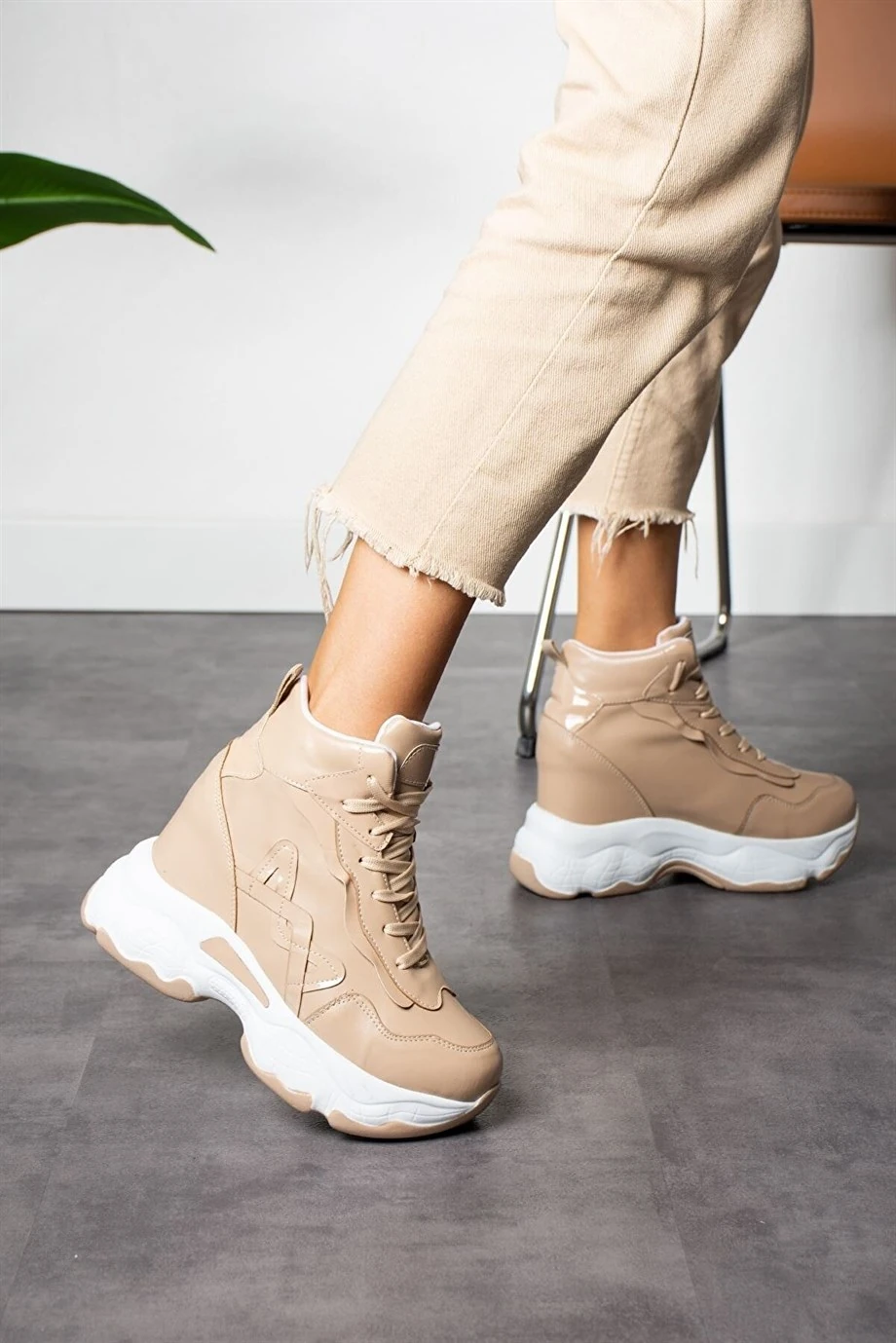 Brandy Krem Gizli Topuklu Spor Bot