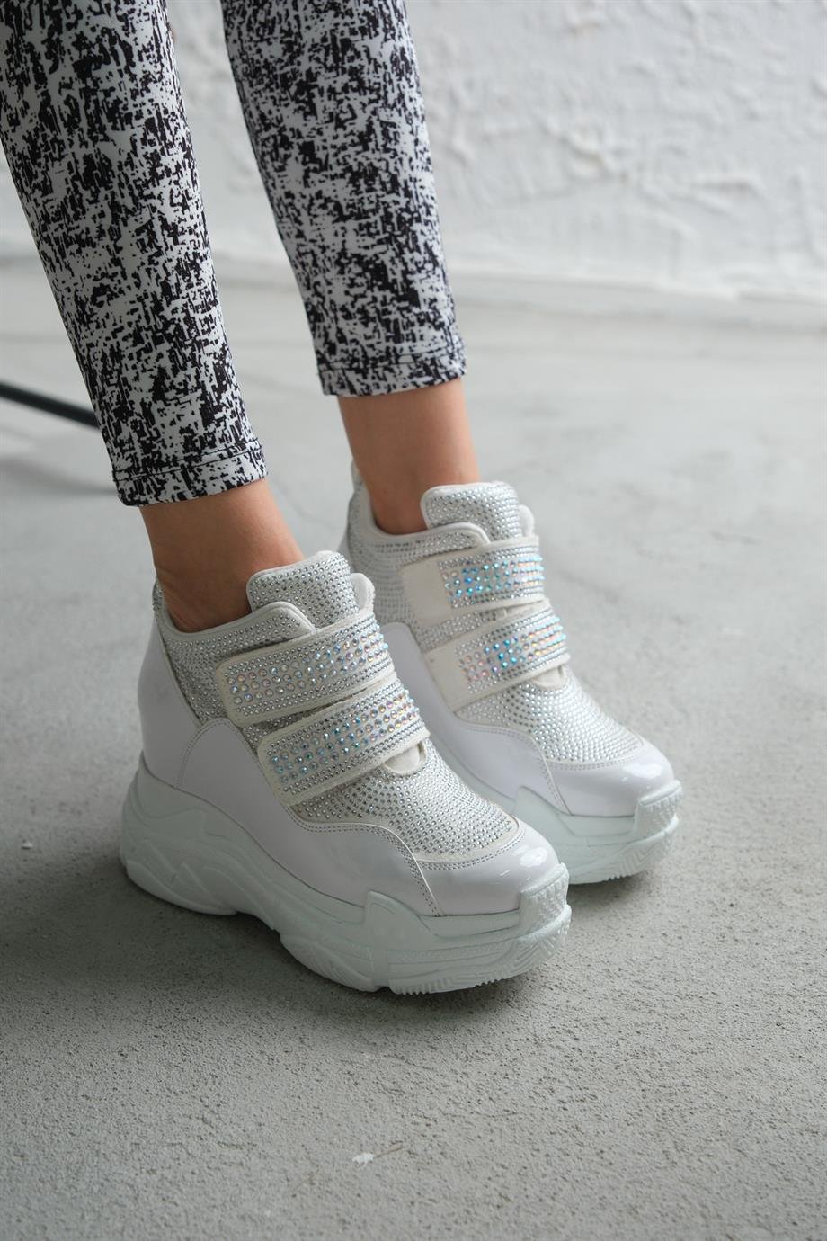 Modanizm Luci Gizli Topuklu Beyaz Spor Ayakkabı