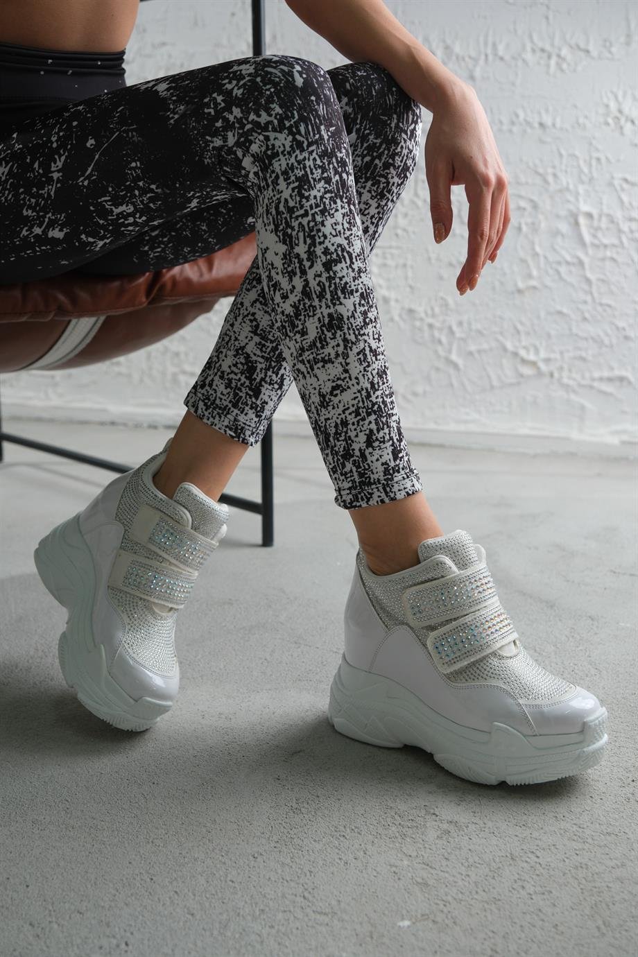 Modanizm Luci Gizli Topuklu Beyaz Spor Ayakkabı