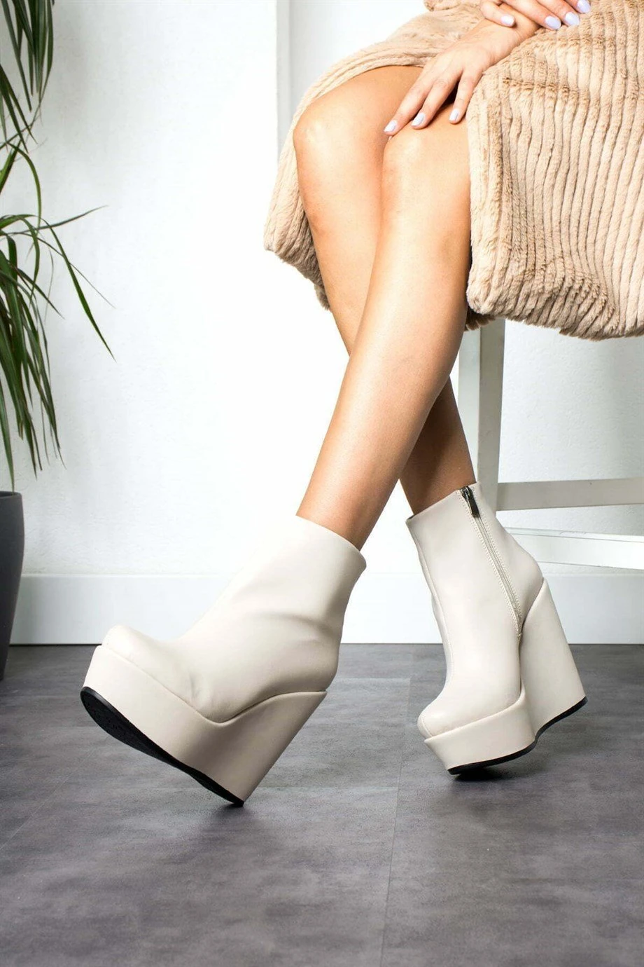 Modanizm Lizavita Ten Dolgu Topuklu Deri Bot