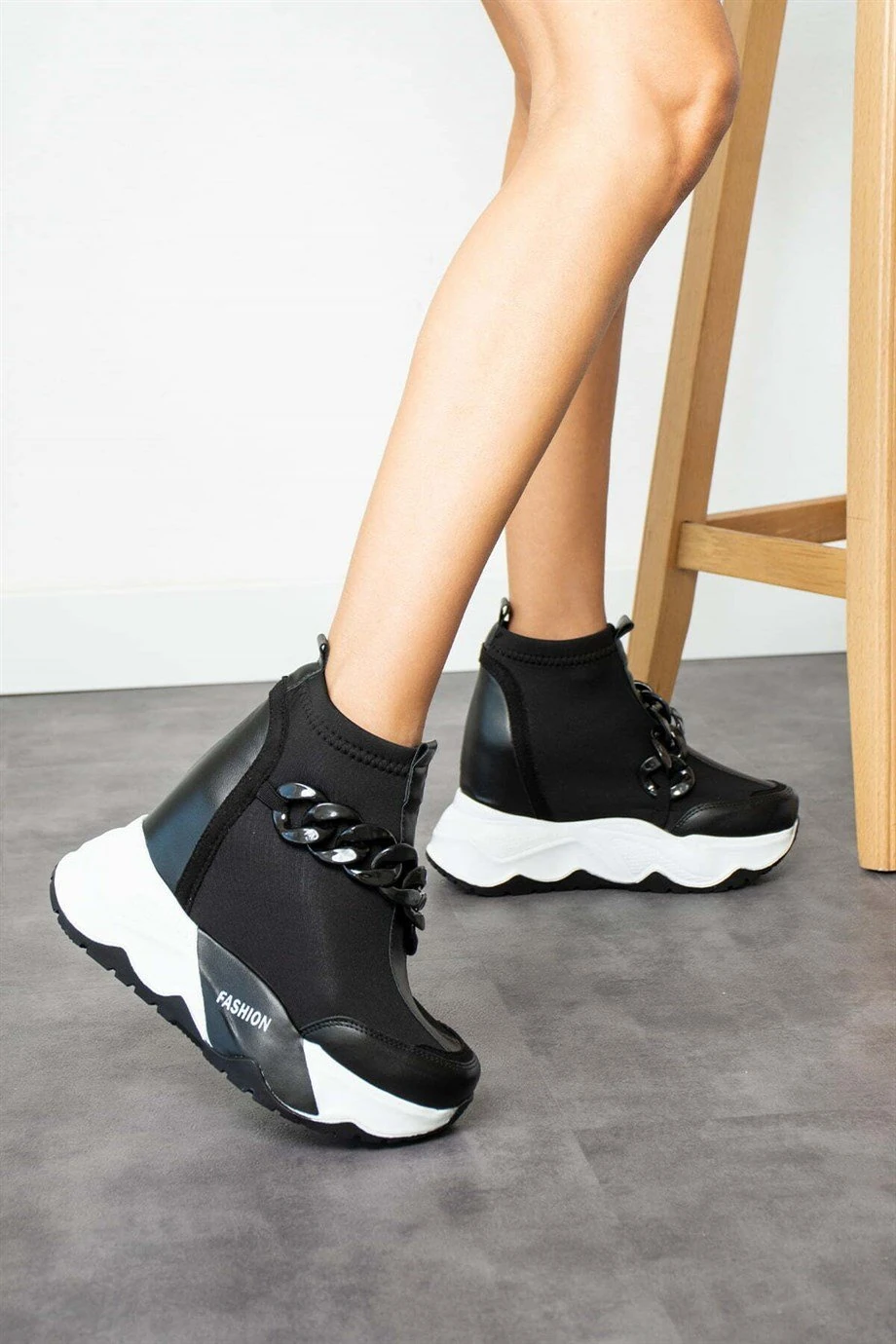 Modanizm Nashor Siyah Gizli Topuklu Zincirli Bot