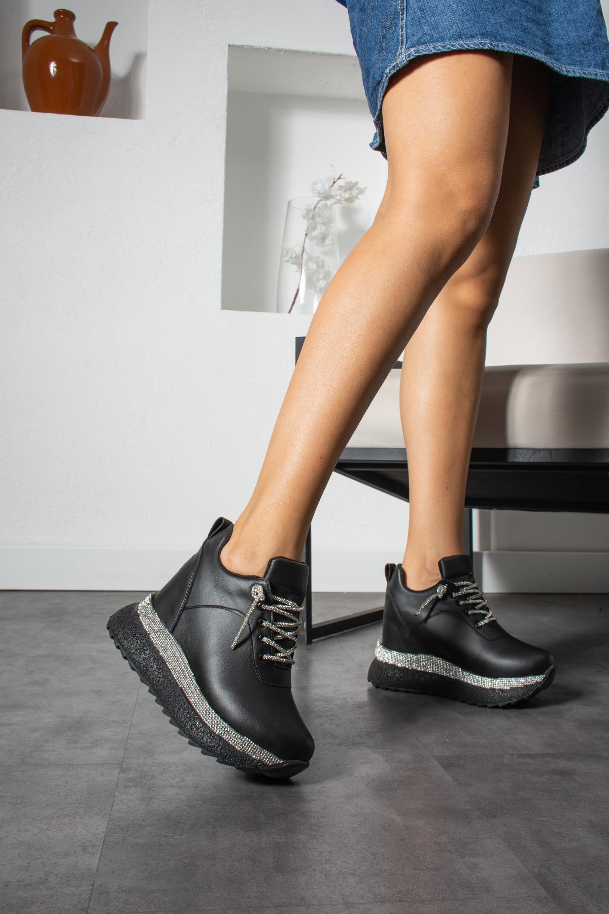 Modanizm Amelia Gizli Topuklu Siyah Cilt Spor Ayakkabı