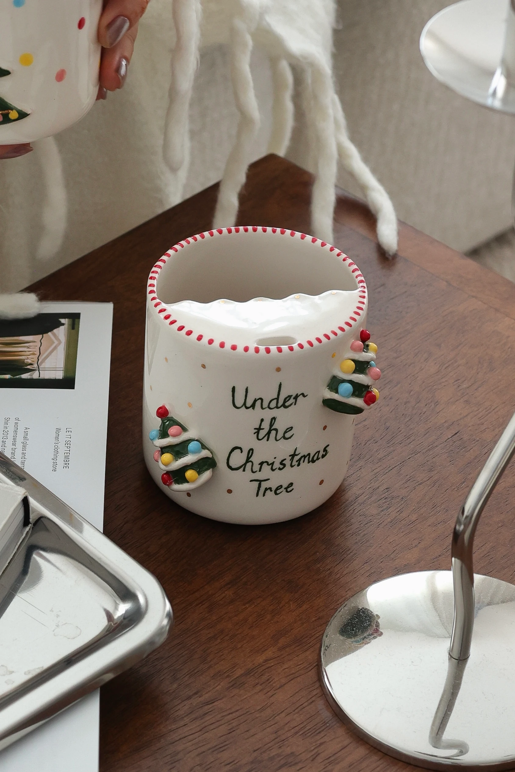 Under the Christmas Tree Termos 24k altın detaylı