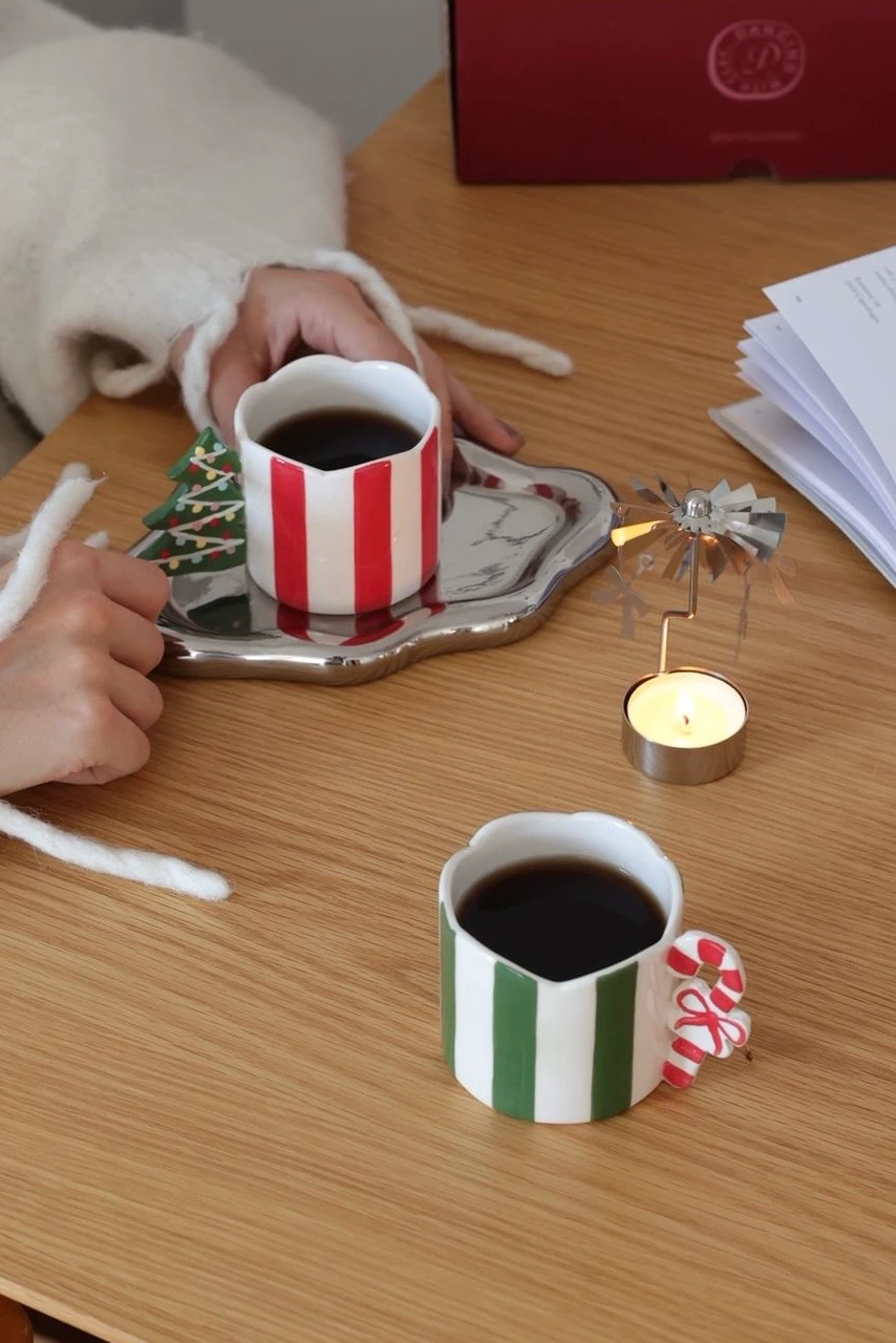 Çam ve Baston Kulplu Çizgili Kupa Seti