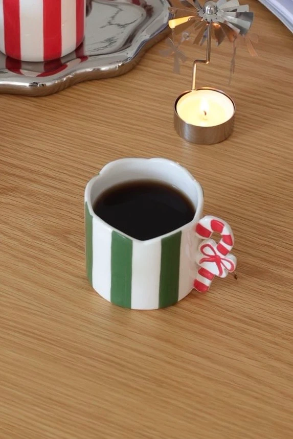 Çam ve Baston Kulplu Çizgili Kupa Seti