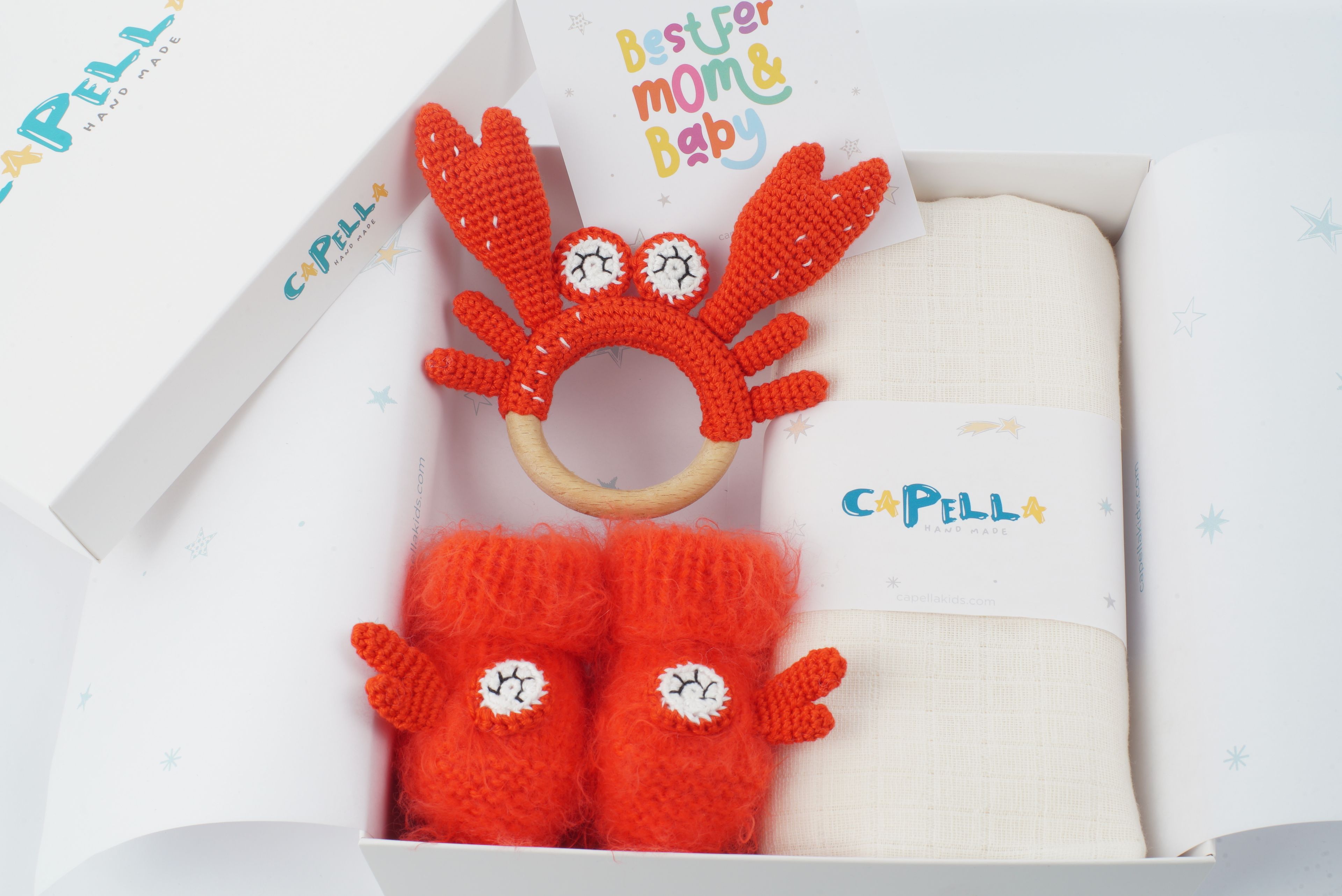 Yenidoğan Natural Bebek Amigurumi Hediyelik Set Şaşkın Yengeç Diş Kaşıyıcılı Uyku Arkadaşı, Patik ve Müslin Seti