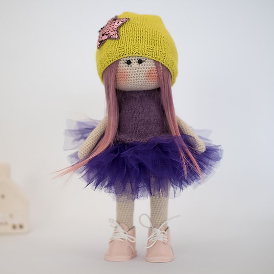 Amigurumi Örgü Bebek Çocuk Doğal Oyun Arkadaşı Oyuncak Sarı Şapkalı Kız