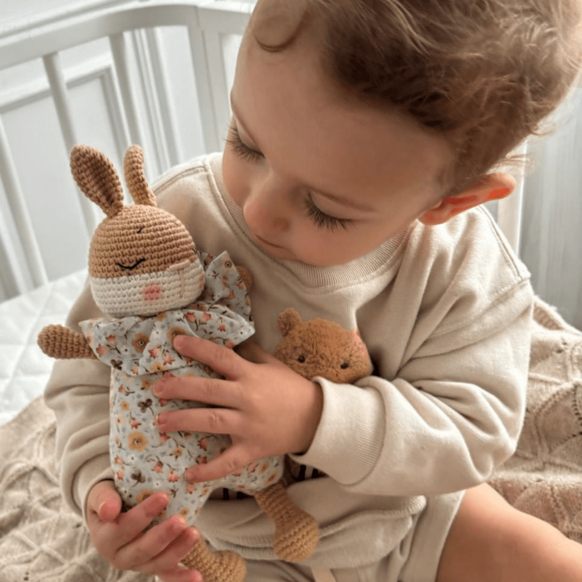 Amigurumi Örgü Bebek Çocuk Oyun ve Uyku Arkadaşı Tavşan Lui