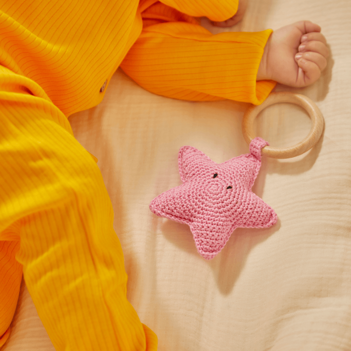 Doğal Bebek Örgü Amigurumi Diş Kaşıyıcı Yıldız Pembe 9-12 Ay