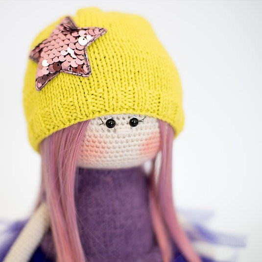 Amigurumi Örgü Bebek Çocuk Doğal Oyun Arkadaşı Oyuncak Sarı Şapkalı Kız