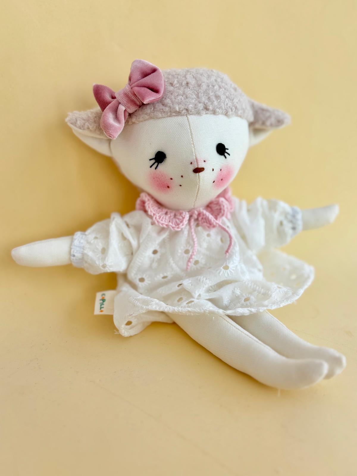 Pamuklu El Yapımı Bez Bebek Kuzu Moli