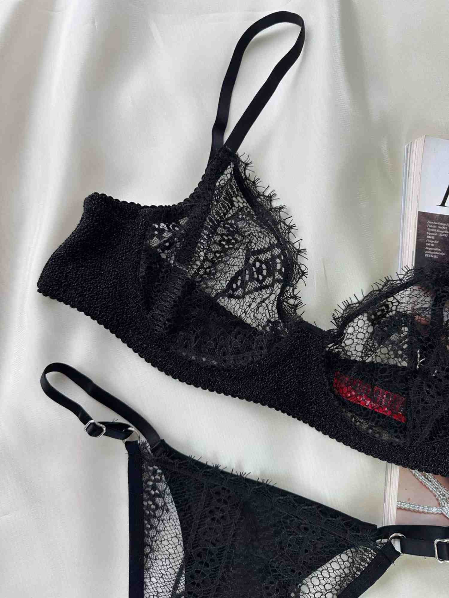 SİYAH DANTEL DETAYLI BRA SET