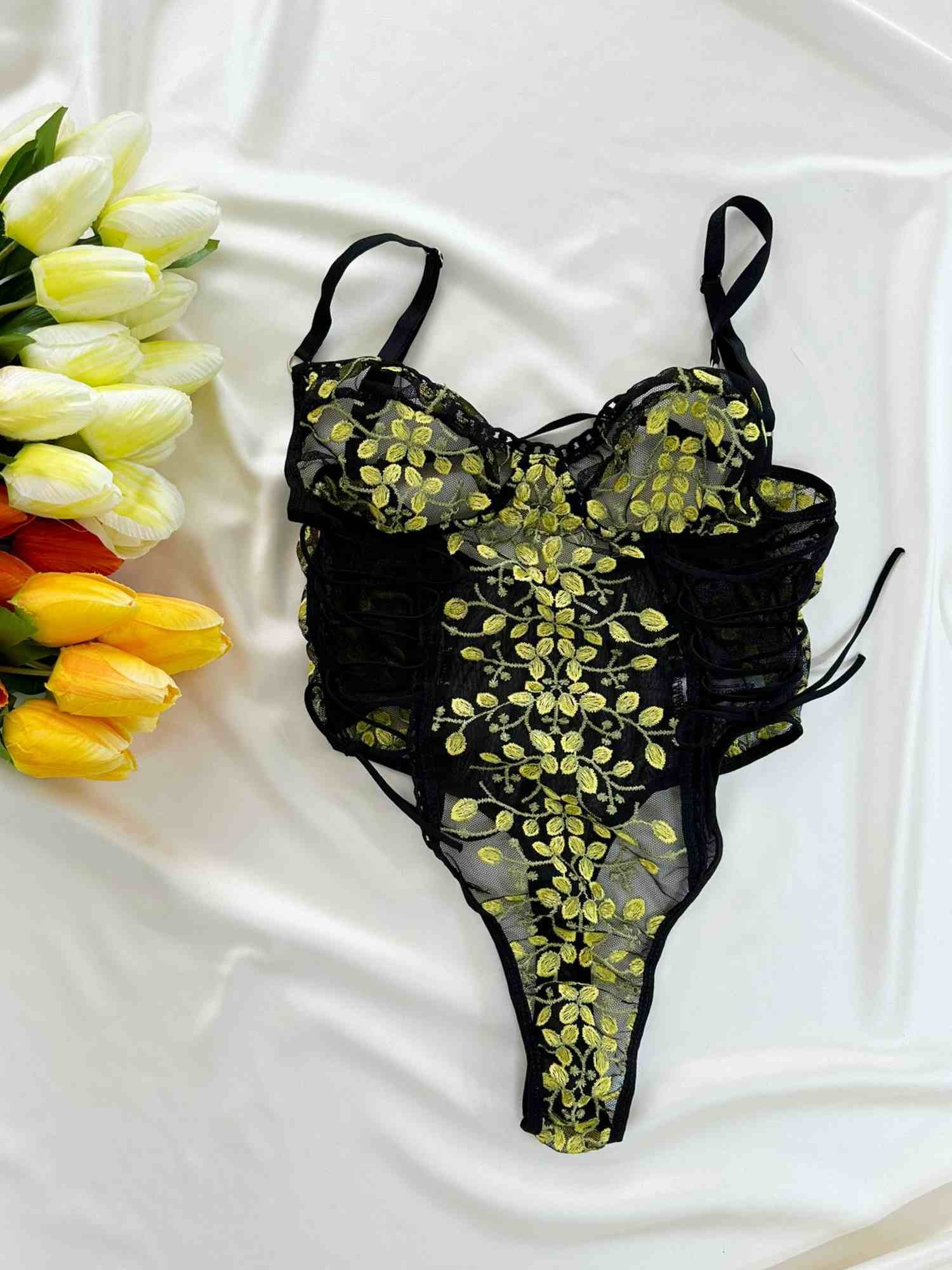 SARI ÇİÇEKLİ SİYAH YANDAN BAĞLAMALI BODYSUIT