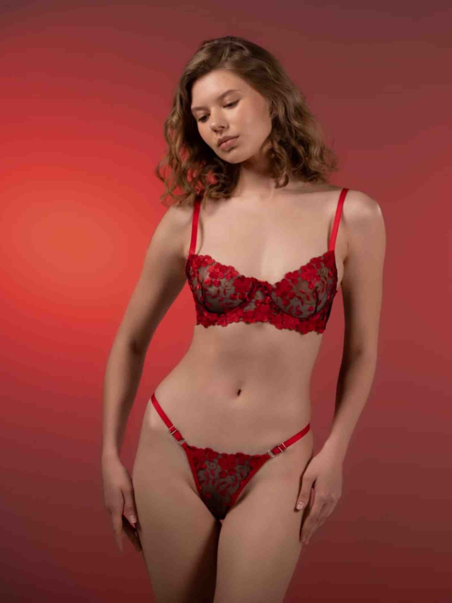 SİYAH KIRMIZI YONCA BRA SET