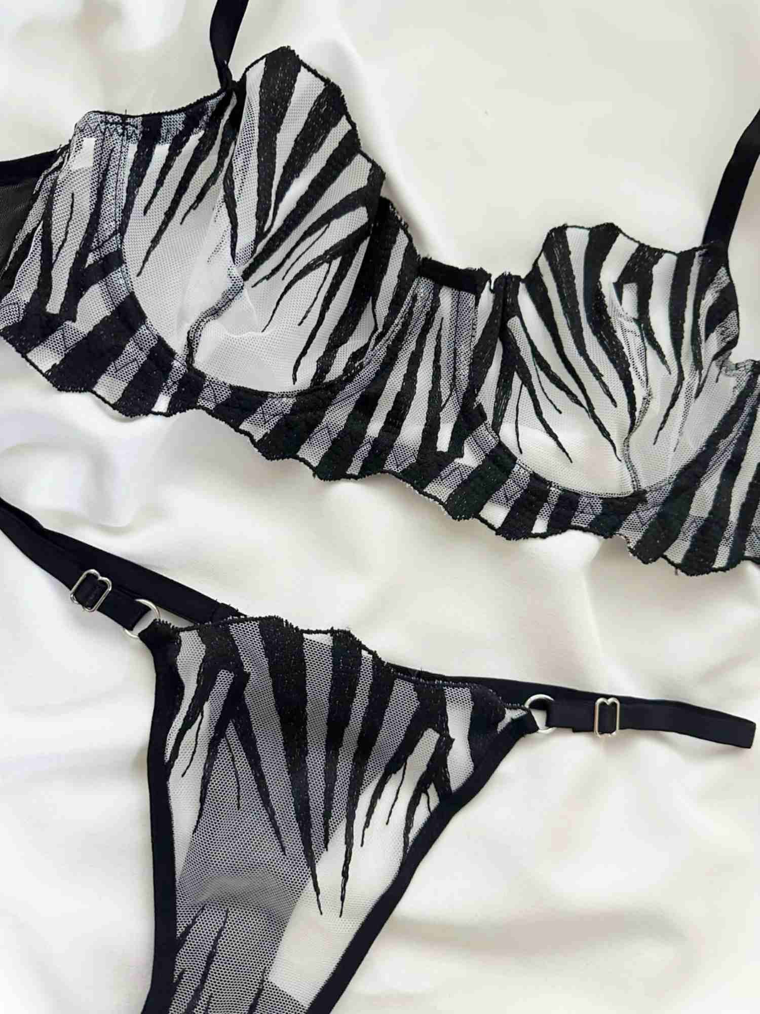 SİYAH-GRİ ZEBRA BRA SET