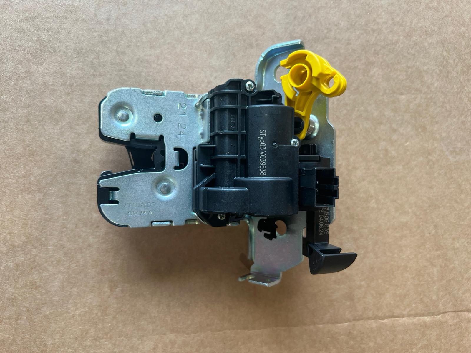 Volkswagen 2019-2025 BAGAJ KİLİDİ