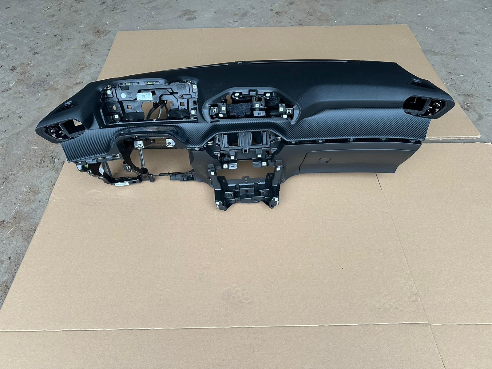 Peugeot 2008 ön panel