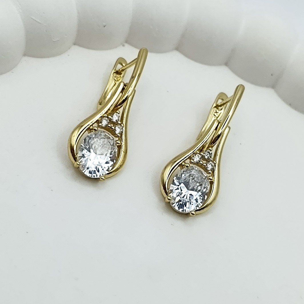 Xuping Küpe Elegance Küpe Oval Halkaya Bağlı Su Damlası Taşlı 14k Gold Renk