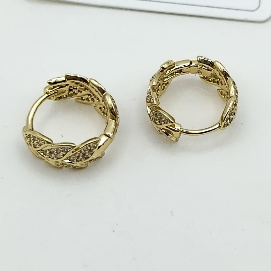 Xuping Küpe Altın Yaprak Halka Model Sıvama Zirkon Taşlı 14k Gold Renk