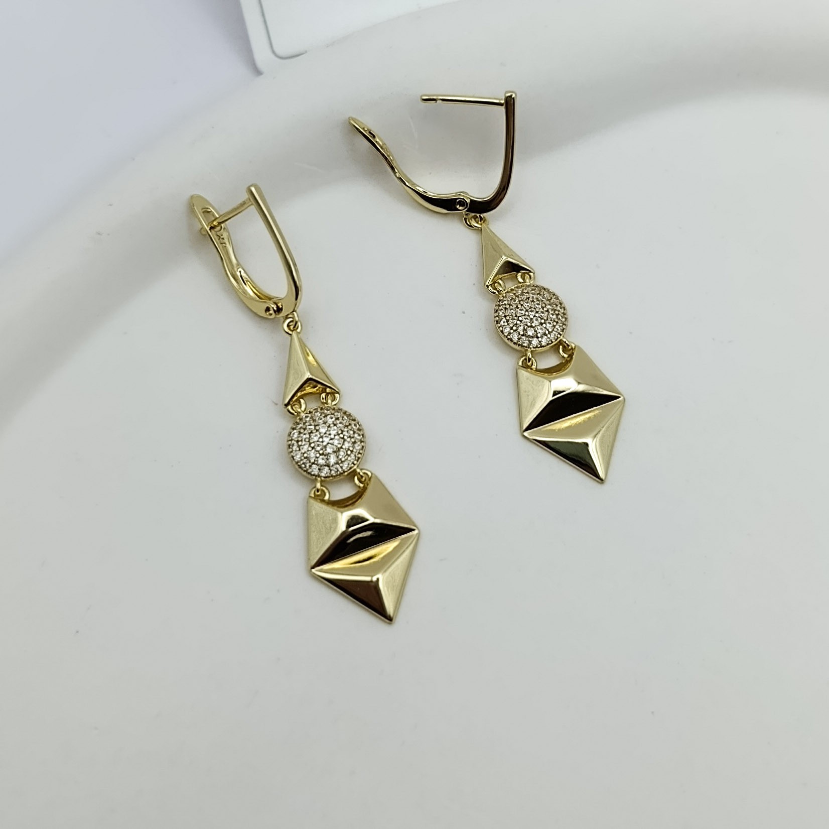 Xuping Küpe Prism Model Sallantılı Sıvama Zirkon Taşlı 14k Gold Renk