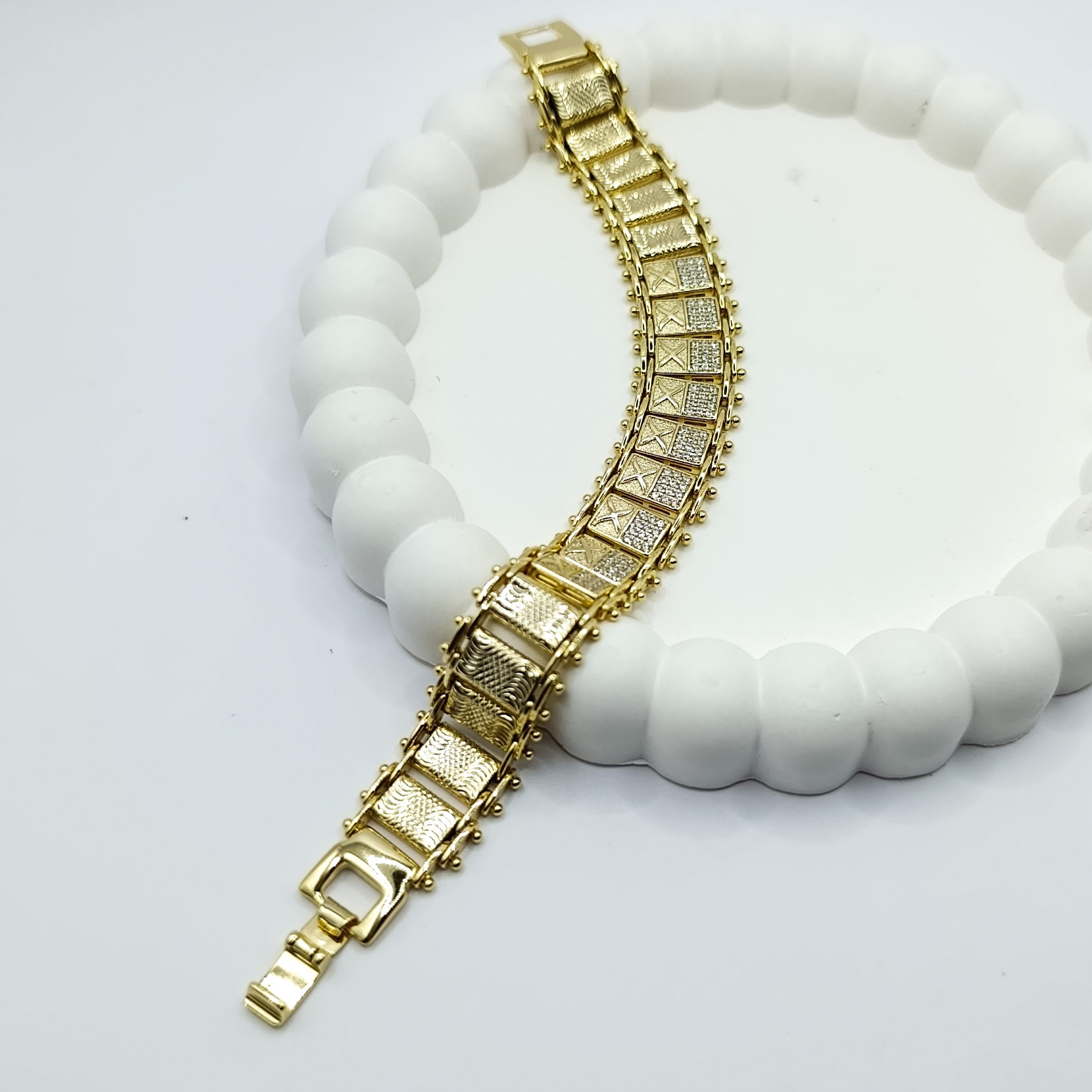 Xuping Bileklik Aşk Merdiveni Model Sıvama Zirkon Taş Detaylı Kalın 14K Gold Renk