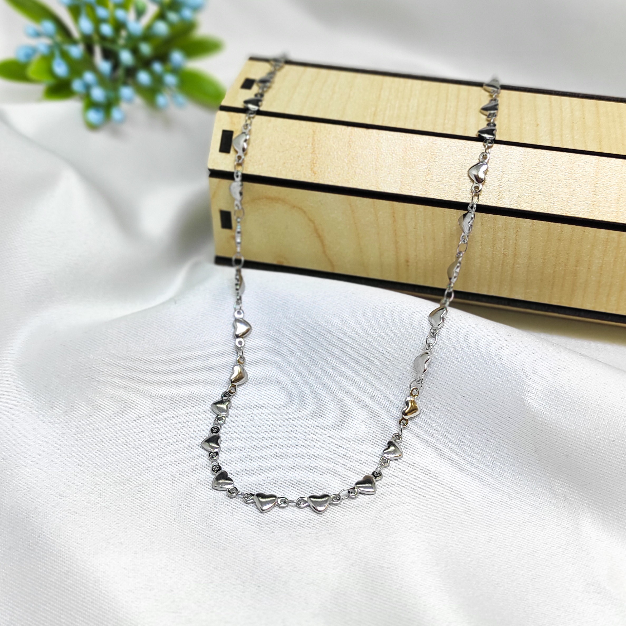 Çelik Kolye Tamamı Kalp Detaylı Zincir Gümüş Renk 44 cm