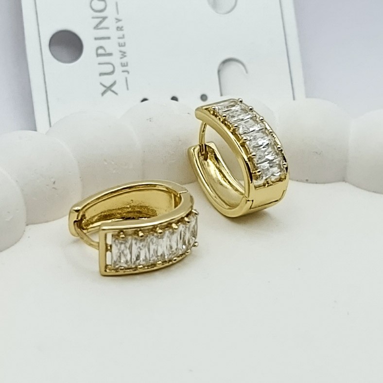 Xuping Küpe Prestige Yarım Suyolu Halka Model  Zirkon Taşlı 14k Gold Renk