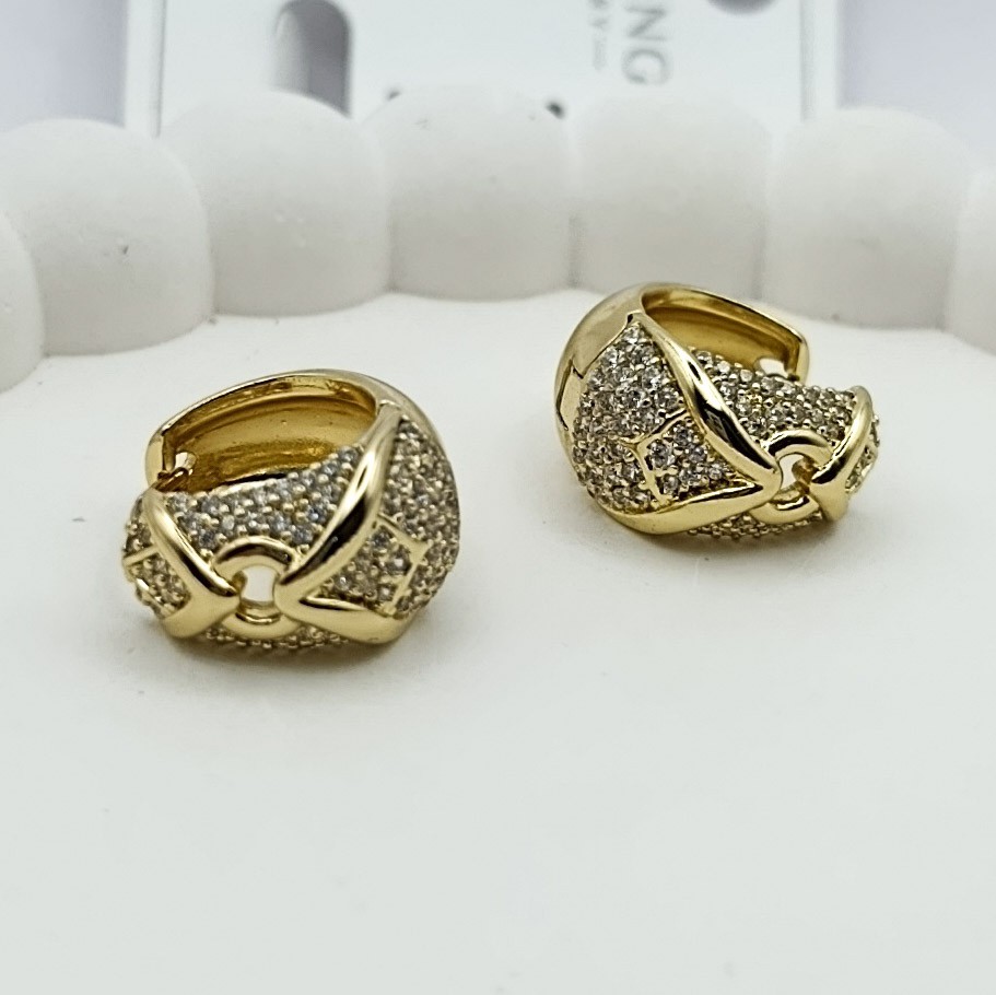 Xuping Küpe Harmony Uyumlu Kıvrımlar Halka Model 14k Gold Renk