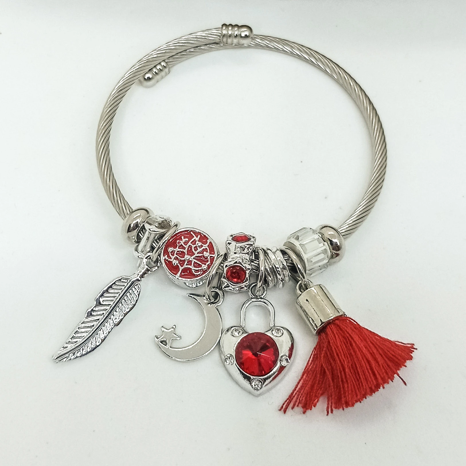 Çelik Gümüş Kordonlu Renkli Murano Boncuklu Çarmlı Şans Bilekliği  - Püskül Ve Kırmızı T Kalp
