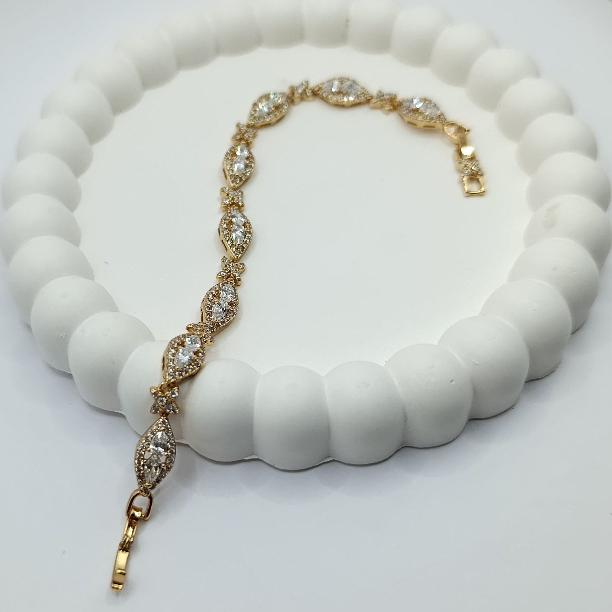 XUPİNG Zirkon Kesme Taşlı Firuze Model Gold Renk Bileklik