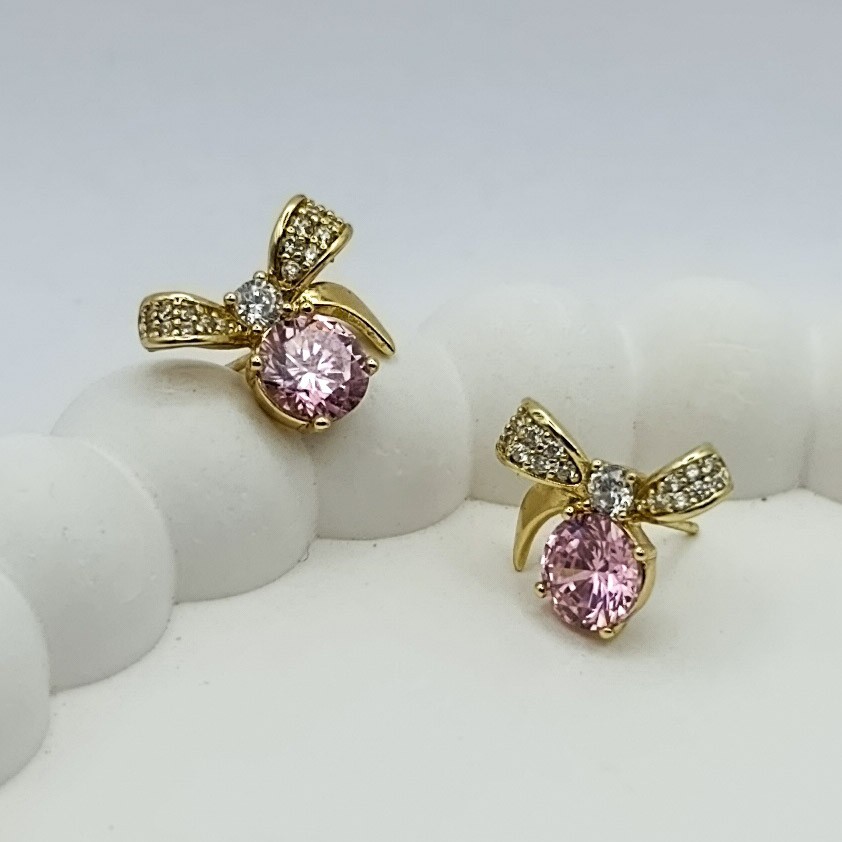 Xuping Küpe Aşk Taşı Model Fiyonk ve Pembe Taş Detay Zirkon Taşlı 14k Gold Renk