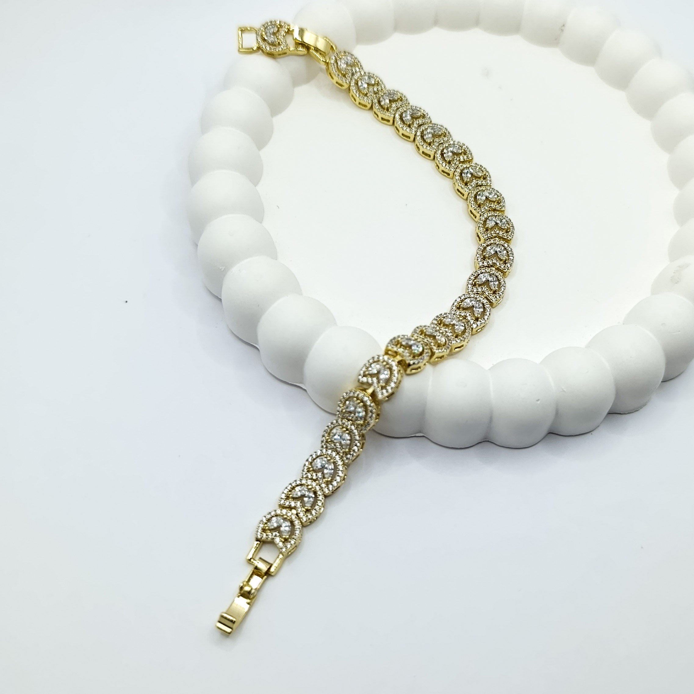 Xuping zirkon taşlı lale model  bileklik gold renk bileklik 