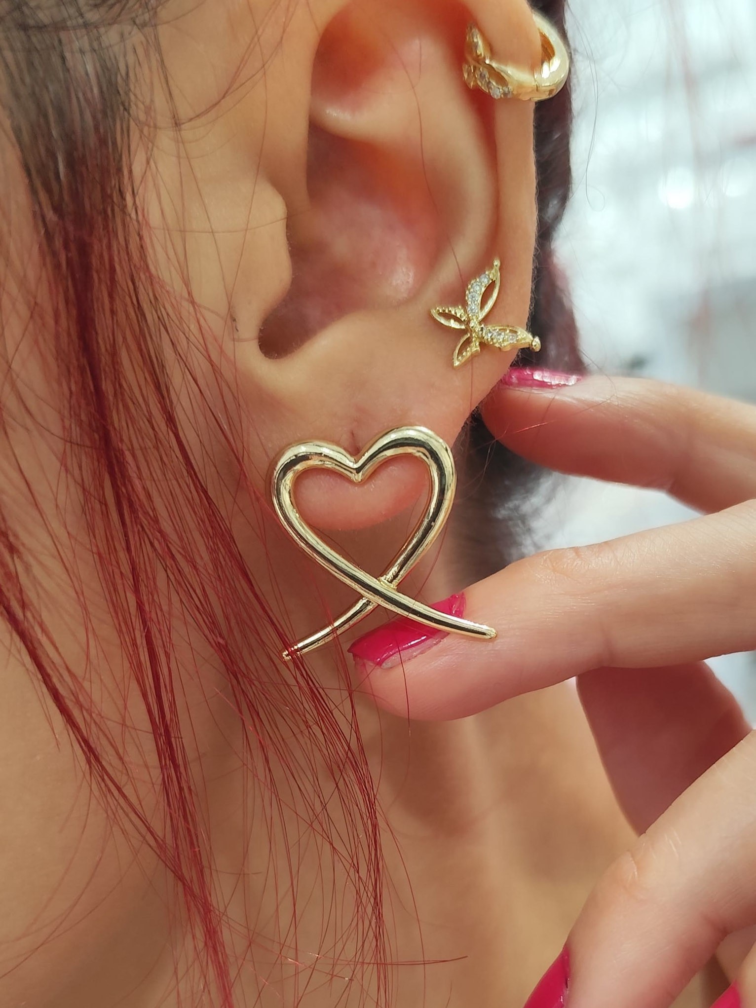 Xuping Küpe Kalplerimiz Bağlı Küpesi İçi Boş Kalp Model 14K Gold Renk