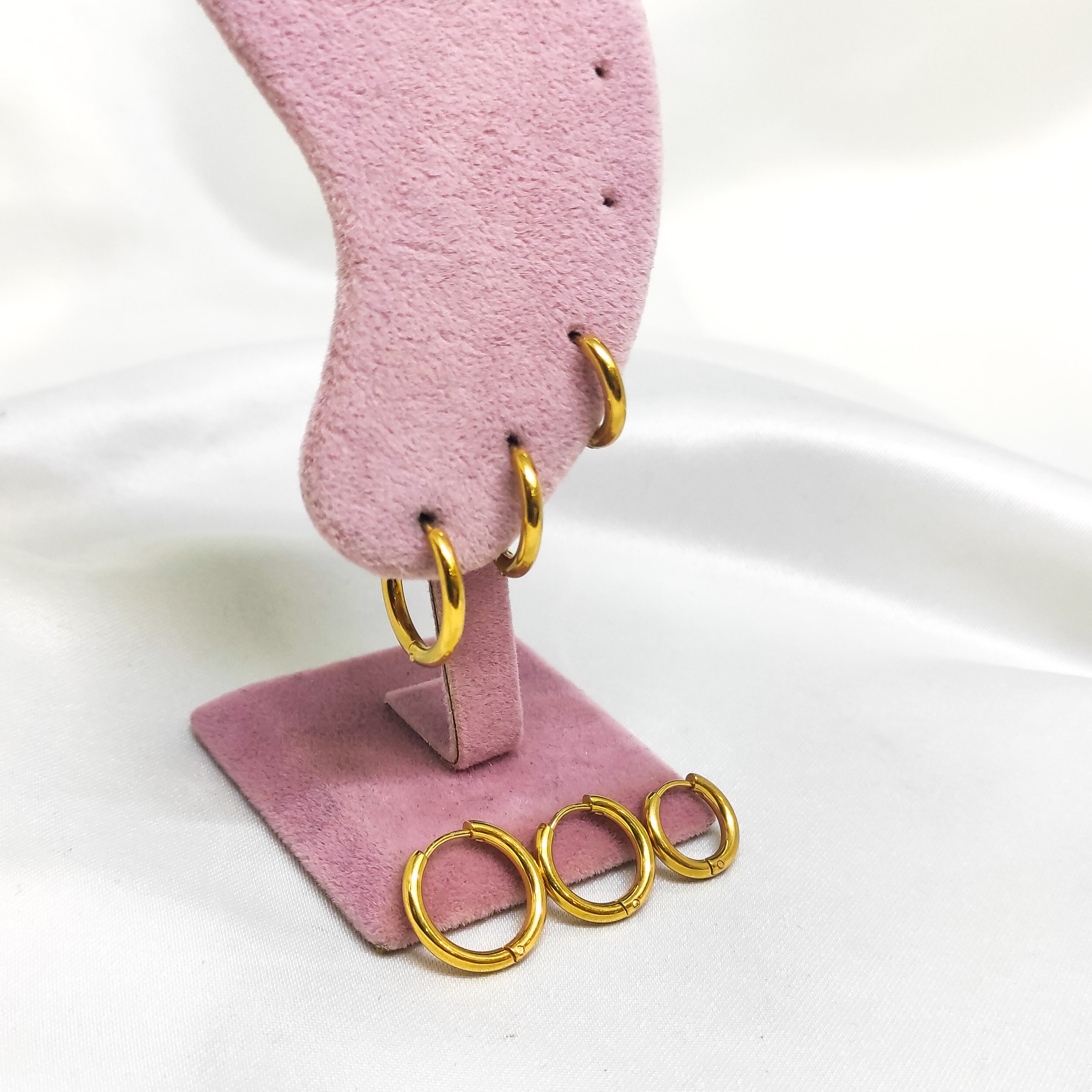 Çelik Küpe Çoklu Halka Set Sırasıyla Halka Çap 1,8 - 1,5 - 1,2 cm Gold Renk