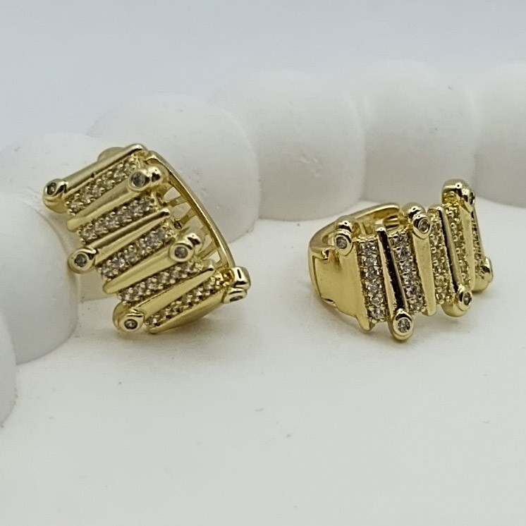 Xuping Küpe Aşk Merdiveni Halka Model Zirkon Taşlı 14k Gold Renk